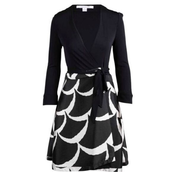 Diane Von Furstenberg DVF Dress Sz 4 Amelia  Printed Flared True Wrap Pocket NWT - Picture 3 of 16